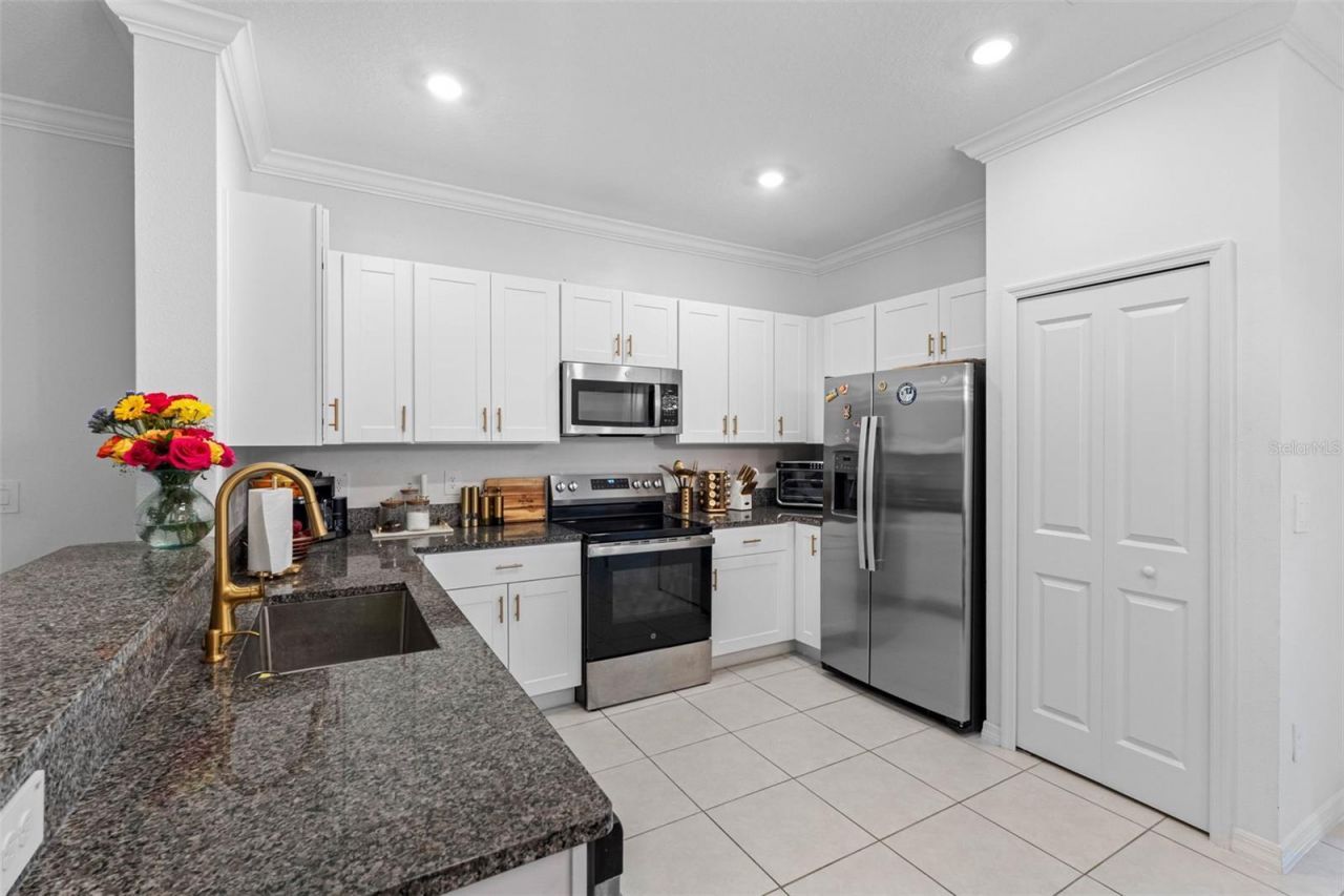 36488 Well Hill Way, Zephyrhills, FL 33541 Photo