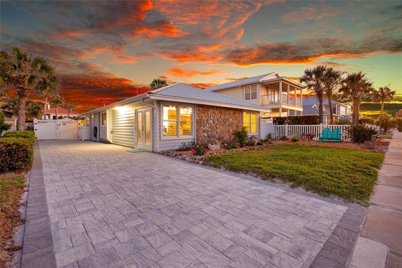 315 Crawford Road, New Smyrna Beach, FL 32169 Main Photo