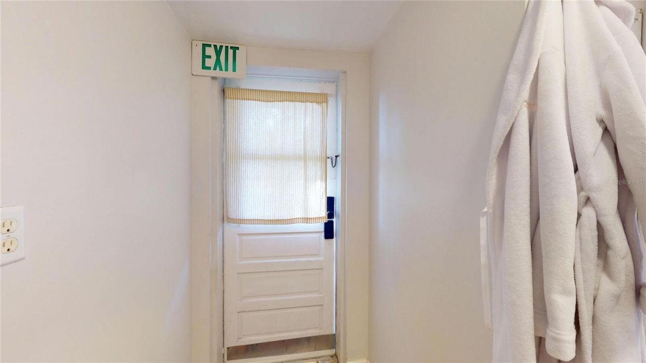 121 N Seminole Avenue , Inverness, FL 34450 Photo