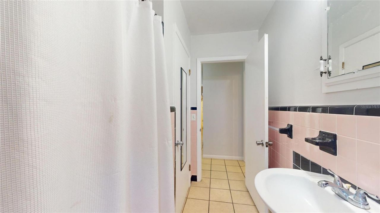 121 N Seminole Avenue , Inverness, FL 34450 Photo