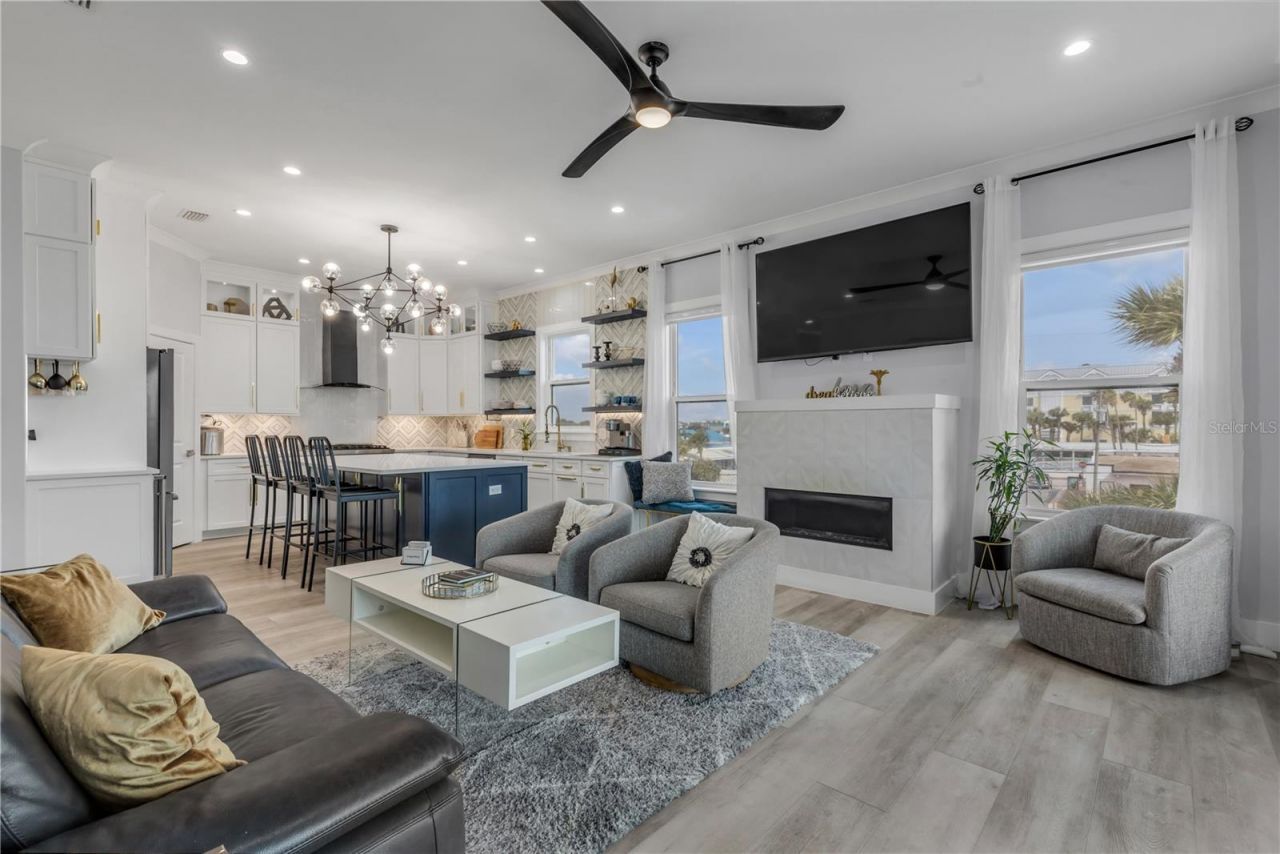 202 S Atlantic Avenue, New Smyrna Beach, FL 32169 Photo