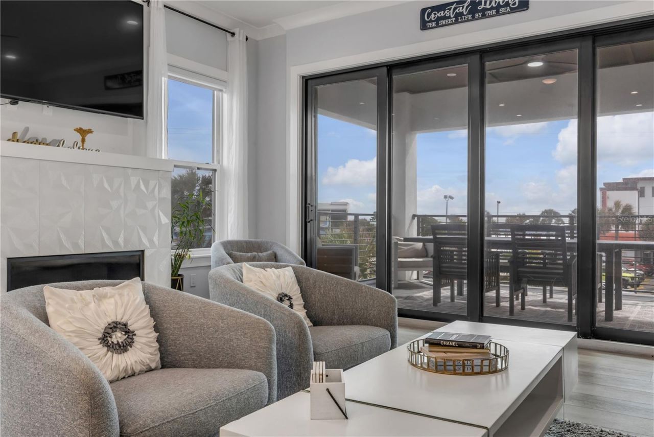 202 S Atlantic Avenue, New Smyrna Beach, FL 32169 Photo