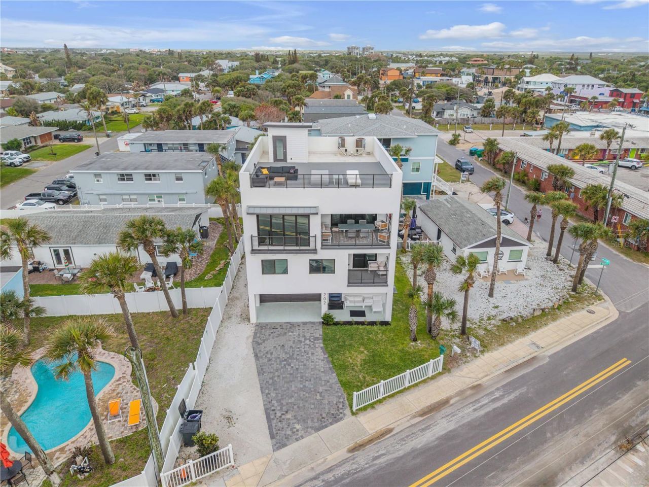 202 S Atlantic Avenue, New Smyrna Beach, FL 32169 Photo