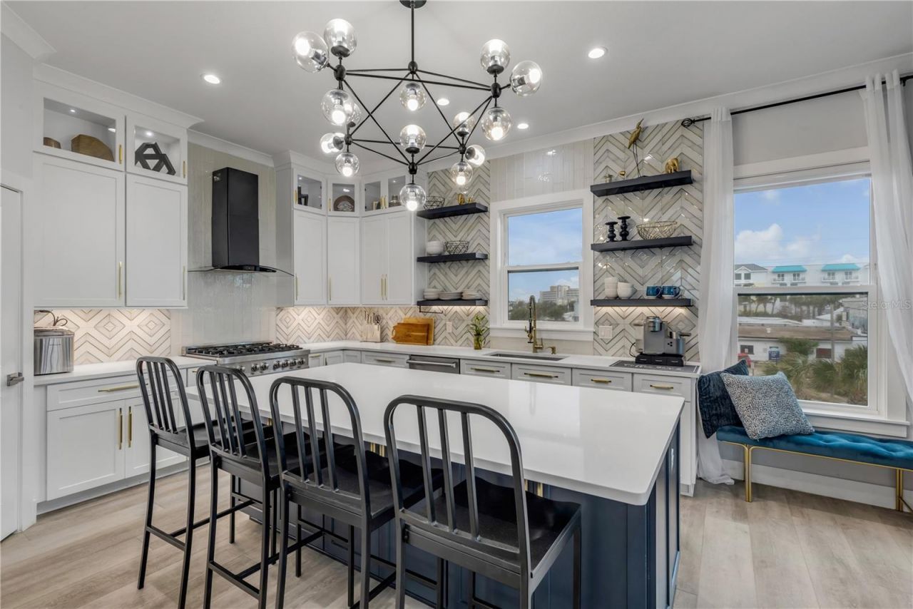 202 S Atlantic Avenue, New Smyrna Beach, FL 32169 Photo