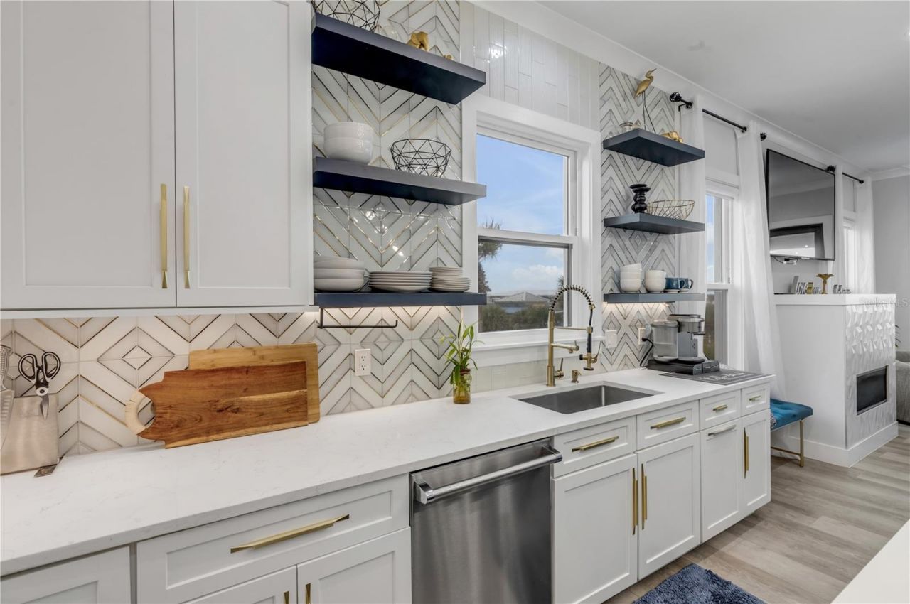 202 S Atlantic Avenue, New Smyrna Beach, FL 32169 Photo