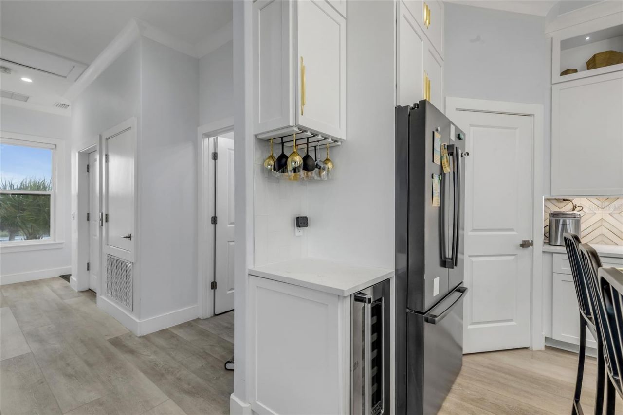 202 S Atlantic Avenue, New Smyrna Beach, FL 32169 Photo