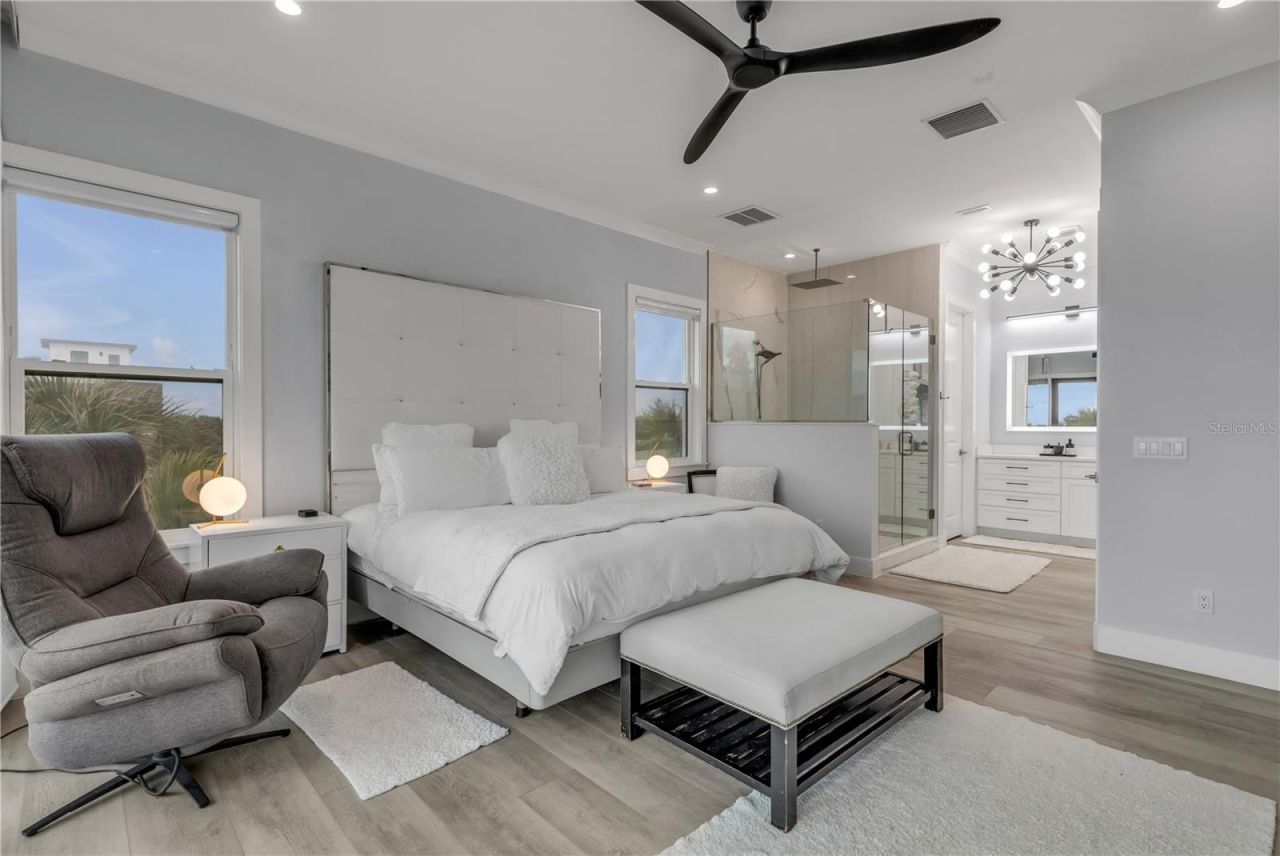 202 S Atlantic Avenue, New Smyrna Beach, FL 32169 Photo