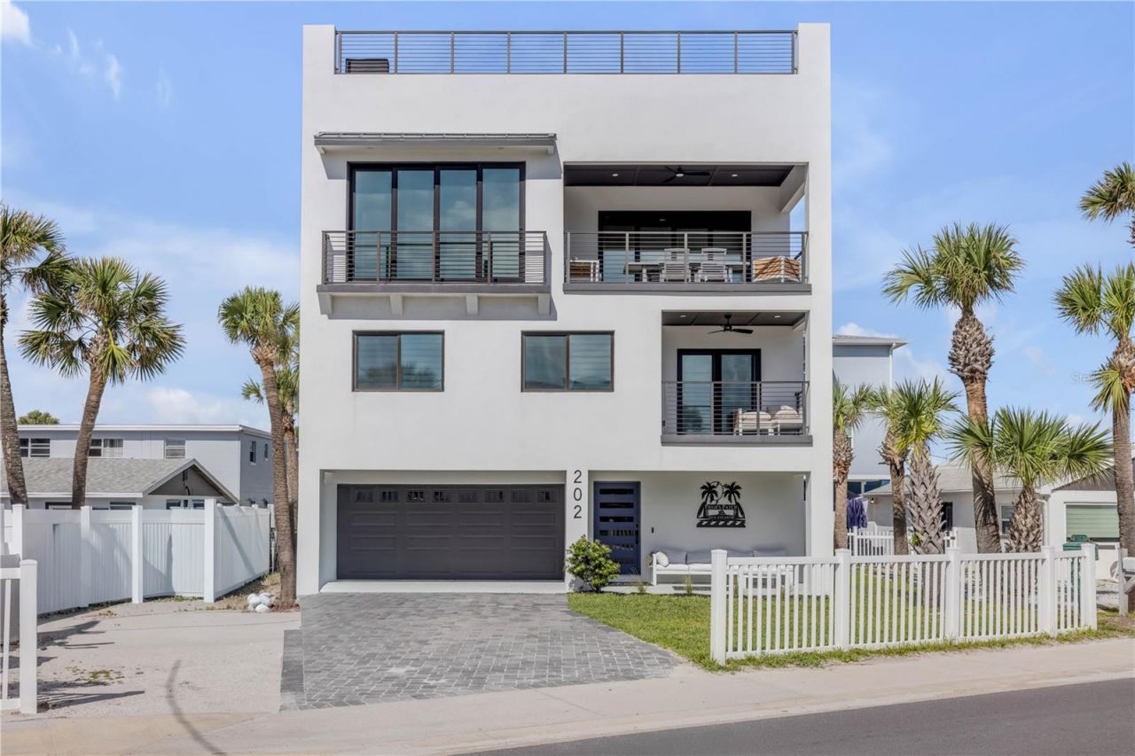 202 S Atlantic Avenue, New Smyrna Beach, FL 32169 Photo