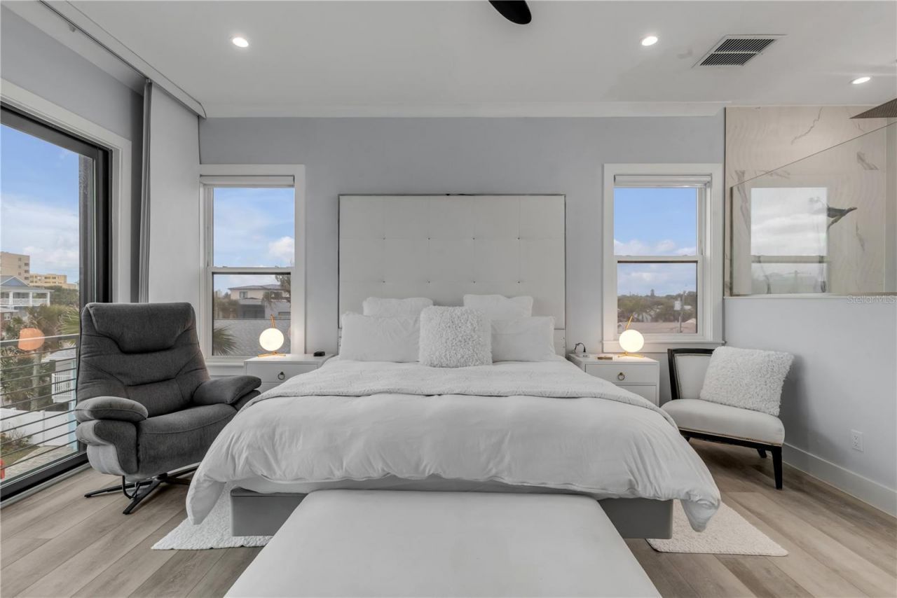 202 S Atlantic Avenue, New Smyrna Beach, FL 32169 Photo