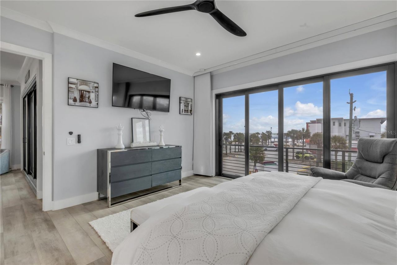 202 S Atlantic Avenue, New Smyrna Beach, FL 32169 Photo