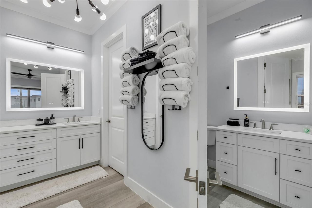 202 S Atlantic Avenue, New Smyrna Beach, FL 32169 Photo