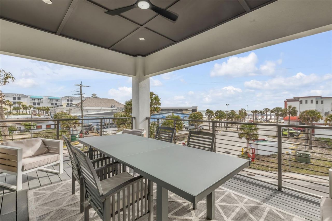 202 S Atlantic Avenue, New Smyrna Beach, FL 32169 Photo