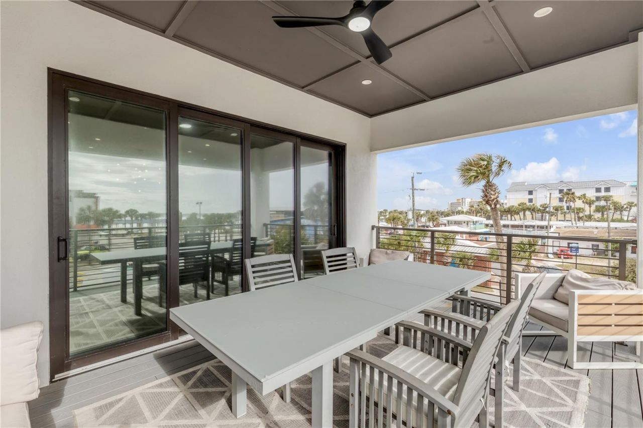 202 S Atlantic Avenue, New Smyrna Beach, FL 32169 Photo