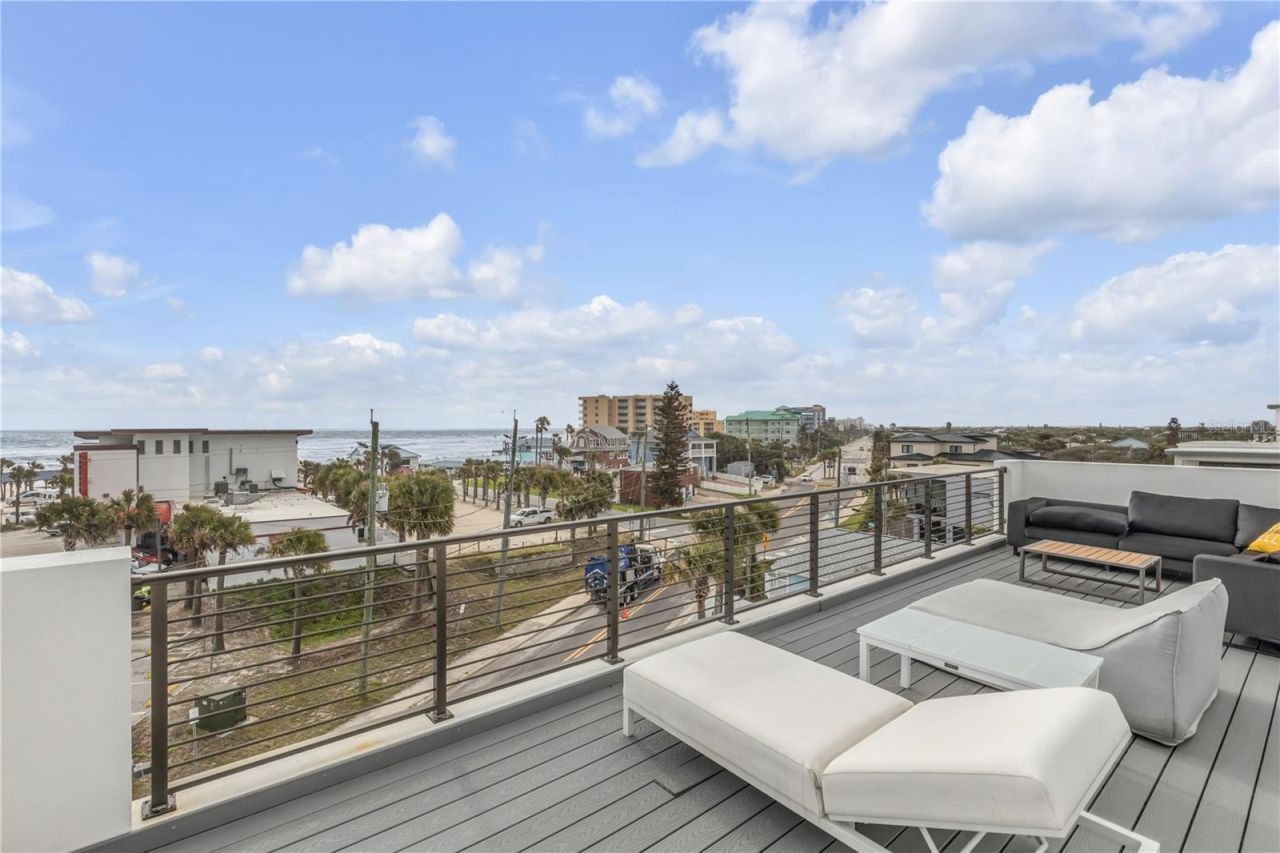 202 S Atlantic Avenue, New Smyrna Beach, FL 32169 Photo