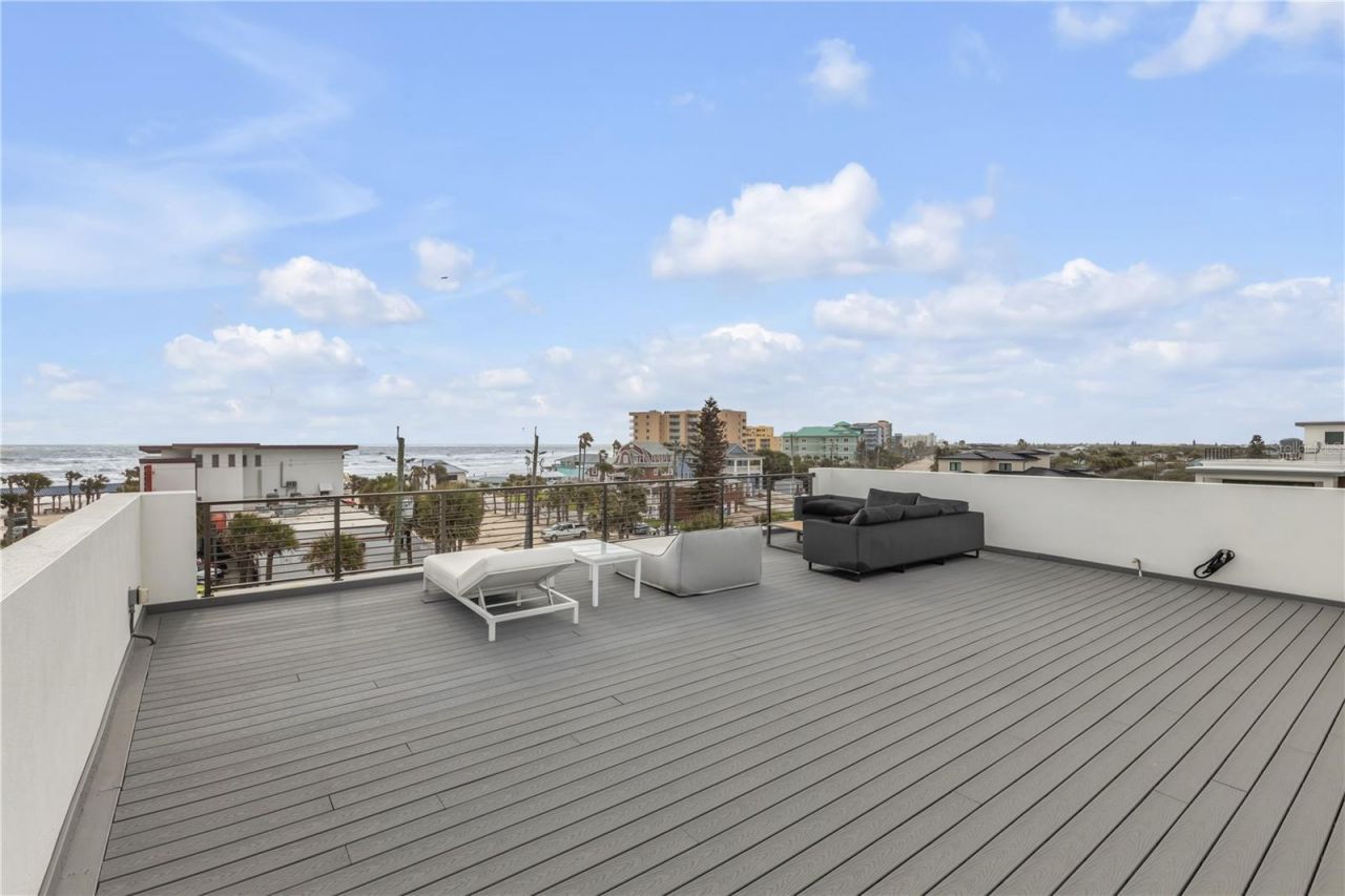 202 S Atlantic Avenue, New Smyrna Beach, FL 32169 Photo