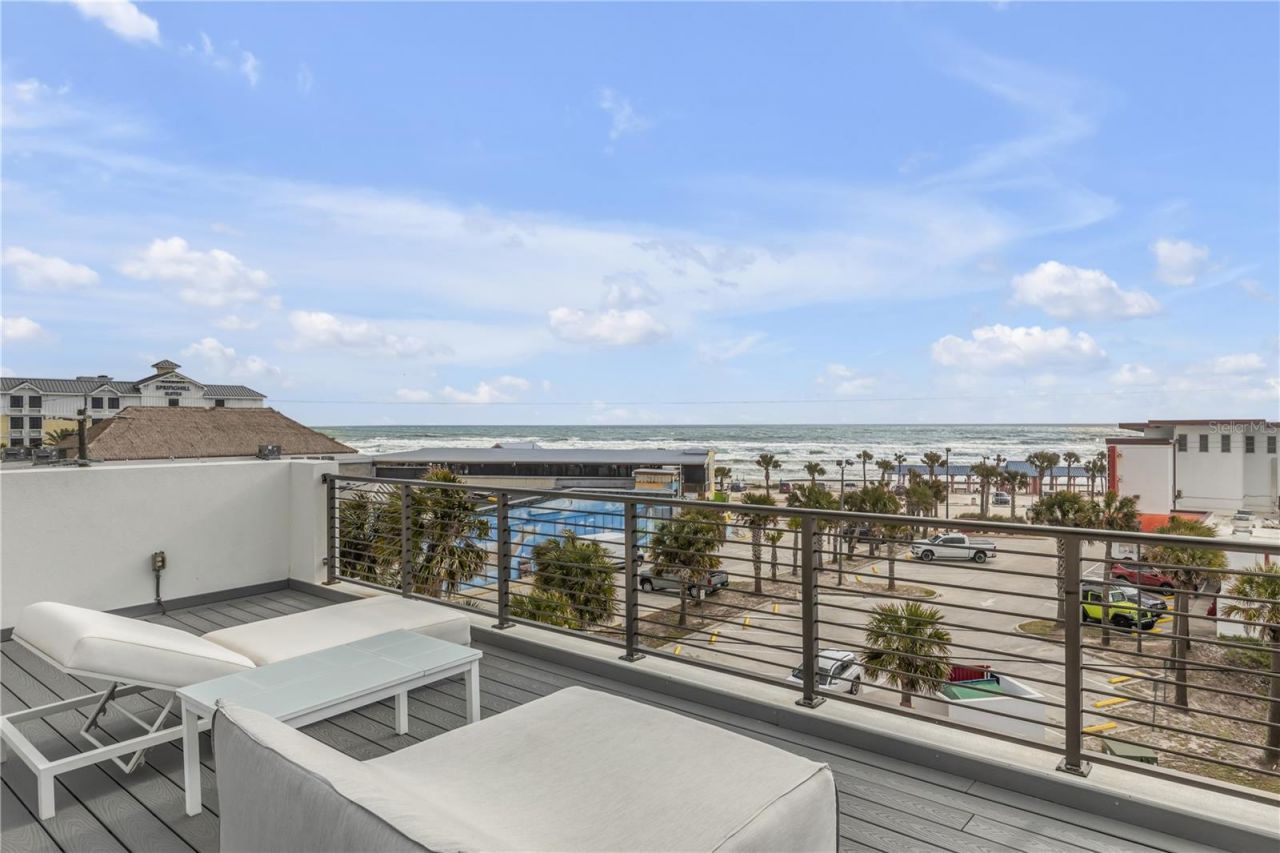 202 S Atlantic Avenue, New Smyrna Beach, FL 32169 Photo