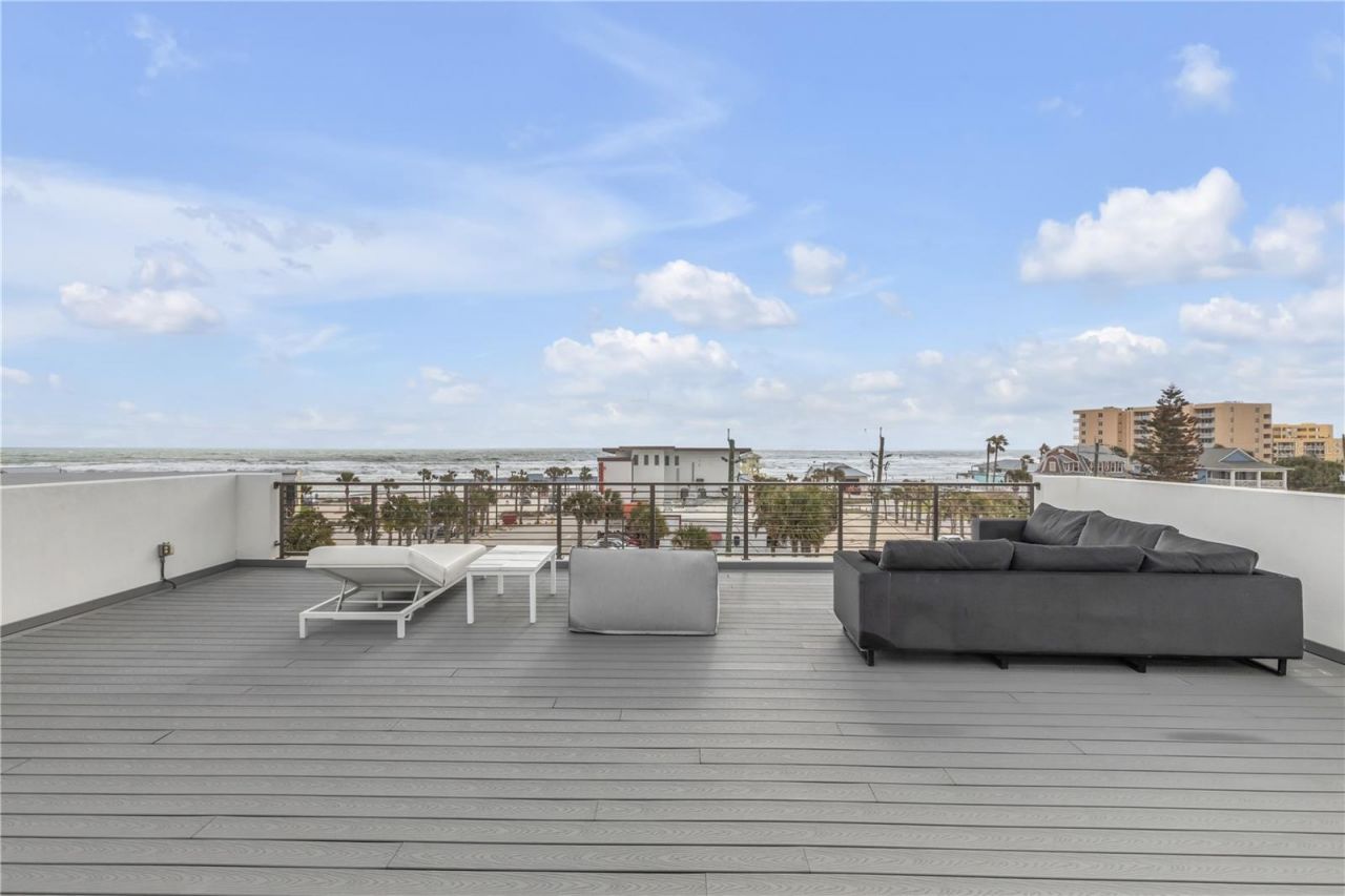 202 S Atlantic Avenue, New Smyrna Beach, FL 32169 Photo