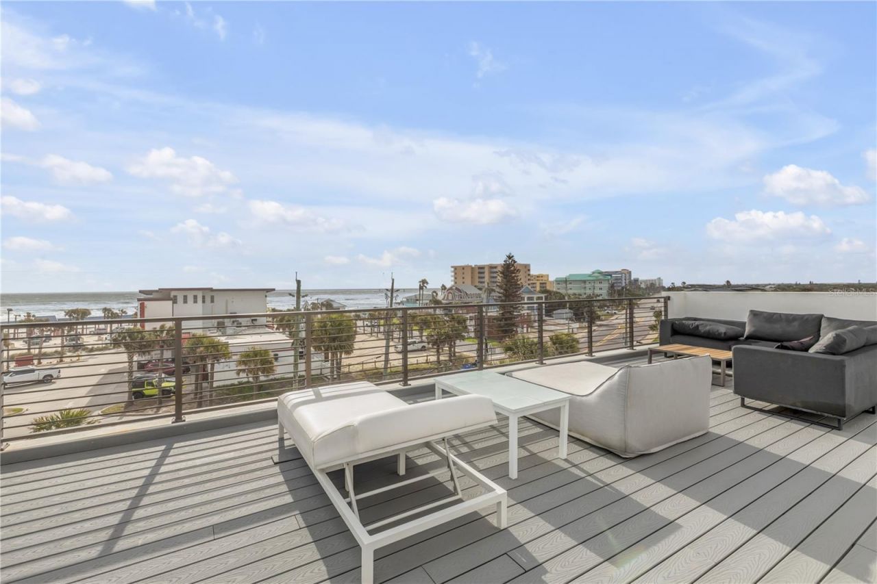 202 S Atlantic Avenue, New Smyrna Beach, FL 32169 Photo