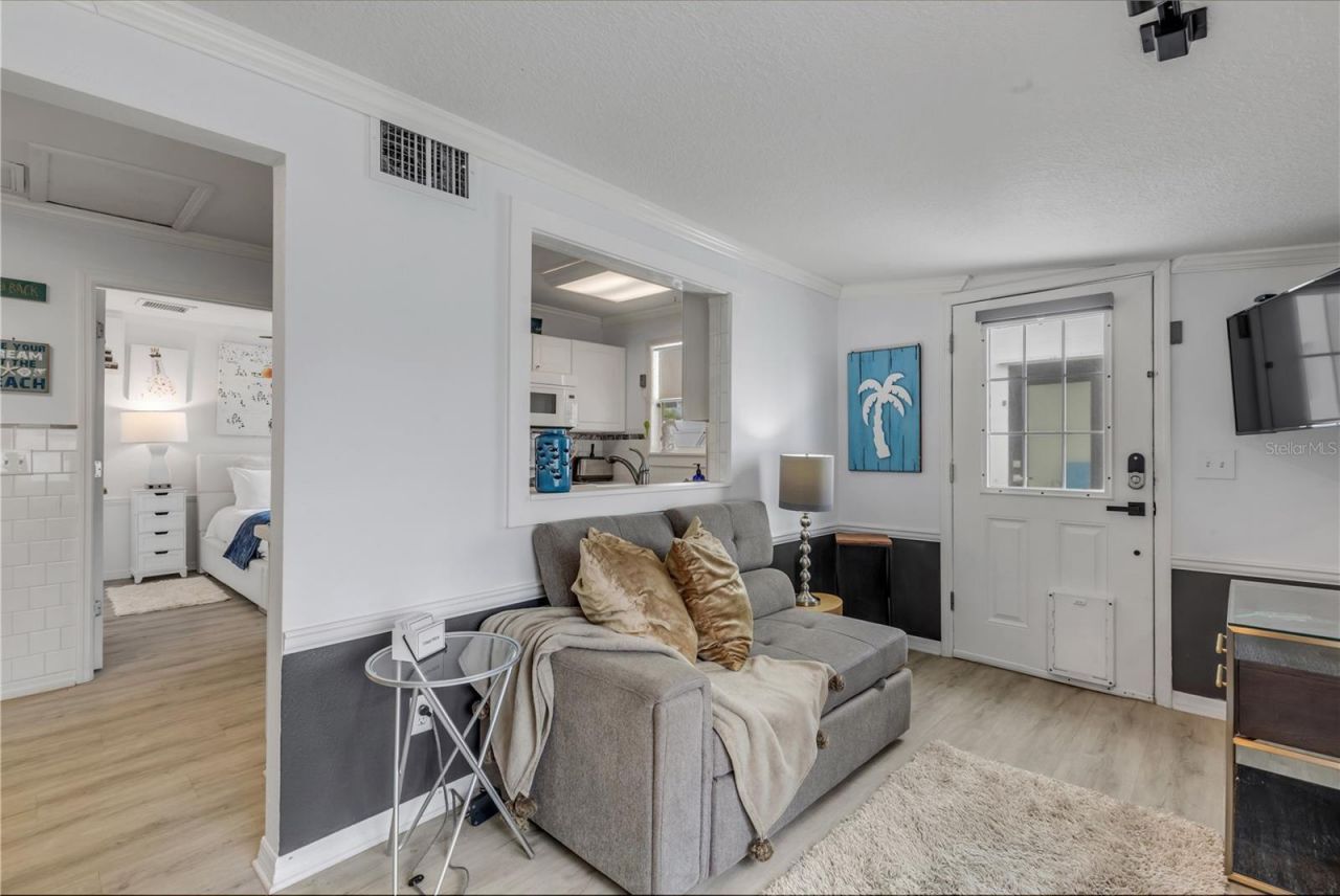 202 S Atlantic Avenue, New Smyrna Beach, FL 32169 Photo