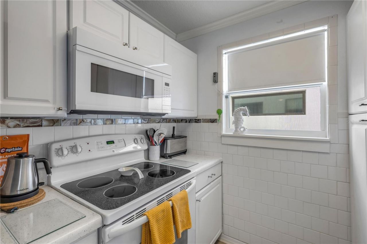 202 S Atlantic Avenue, New Smyrna Beach, FL 32169 Photo