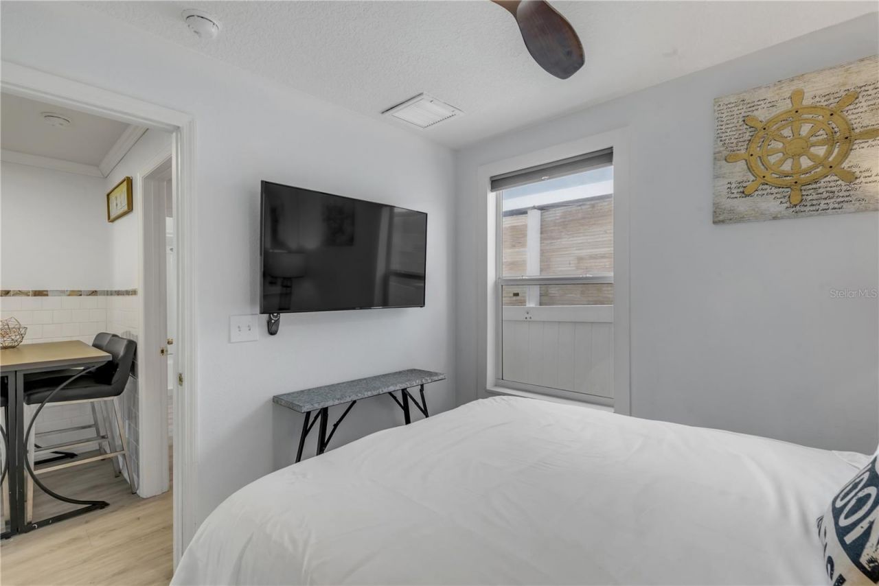 202 S Atlantic Avenue, New Smyrna Beach, FL 32169 Photo