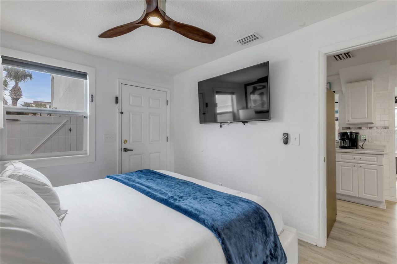 202 S Atlantic Avenue, New Smyrna Beach, FL 32169 Photo