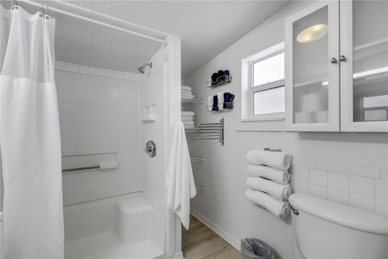 202 S Atlantic Avenue, New Smyrna Beach, FL 32169 Photo