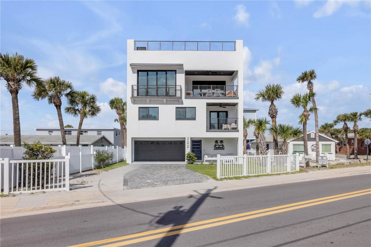 202 S Atlantic Avenue, New Smyrna Beach, FL 32169 Photo