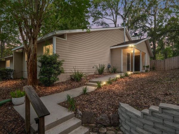 3953 NW 7TH PLACE , GAINESVILLE, FL 32607