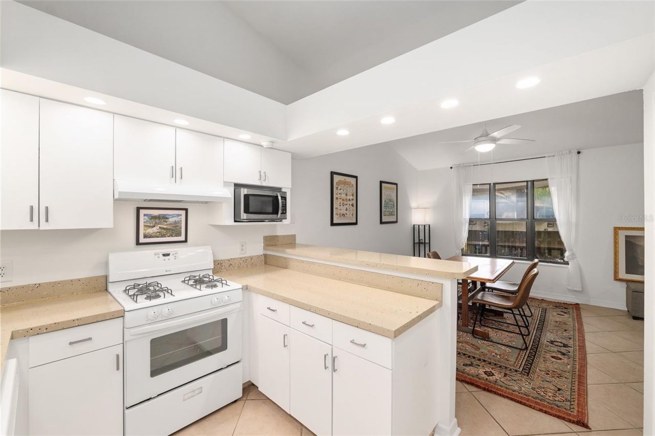 3953 NW 7th Place, Gainesville, FL 32607 Photo