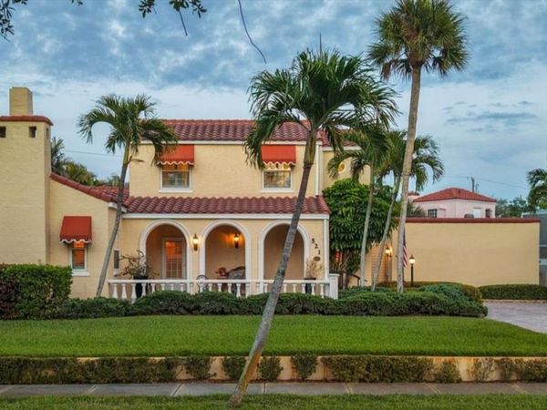 521 HARBOR DRIVE S, VENICE, FL 34285