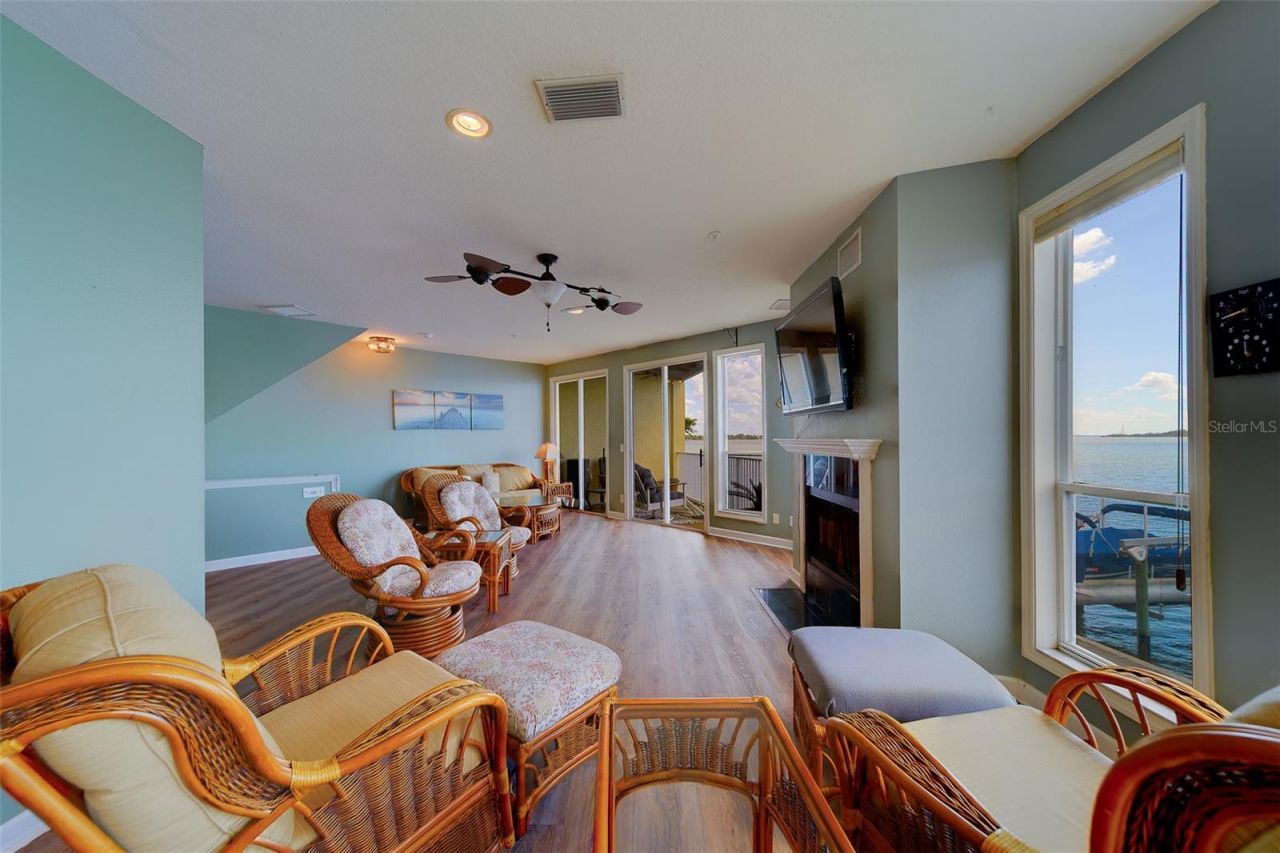 138 Brent Circle, Oldsmar, FL 34677 Photo