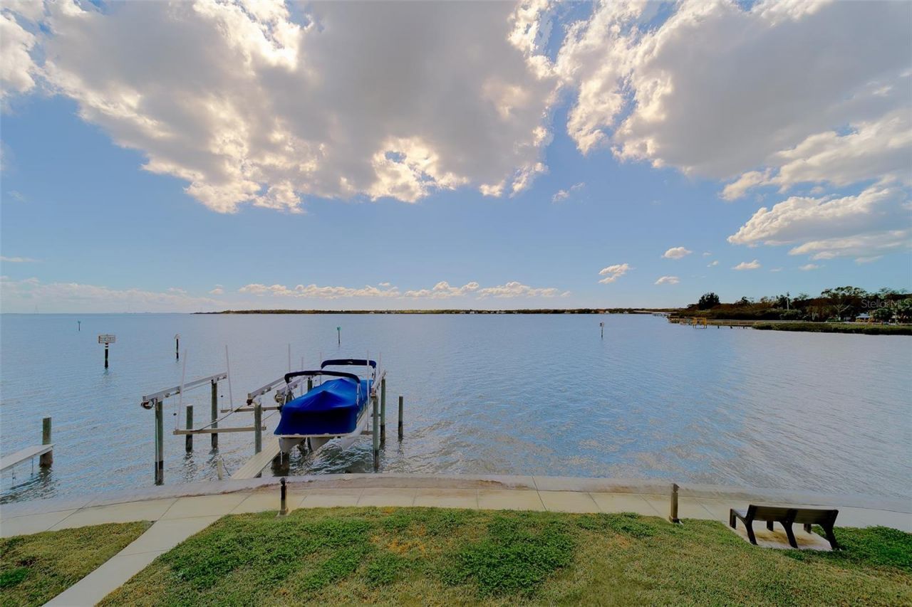 138 Brent Circle, Oldsmar, FL 34677 Photo