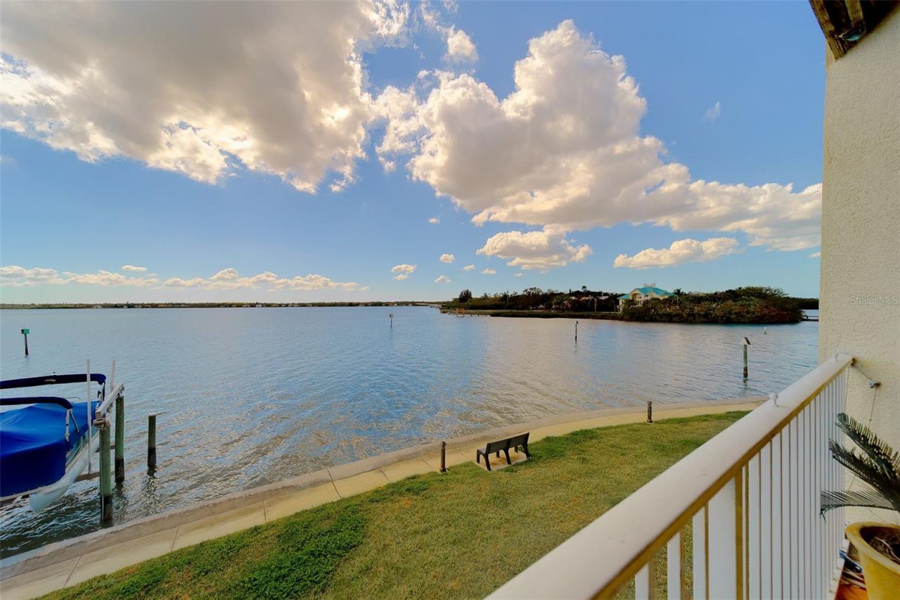 138 Brent Circle, Oldsmar, FL 34677 Photo