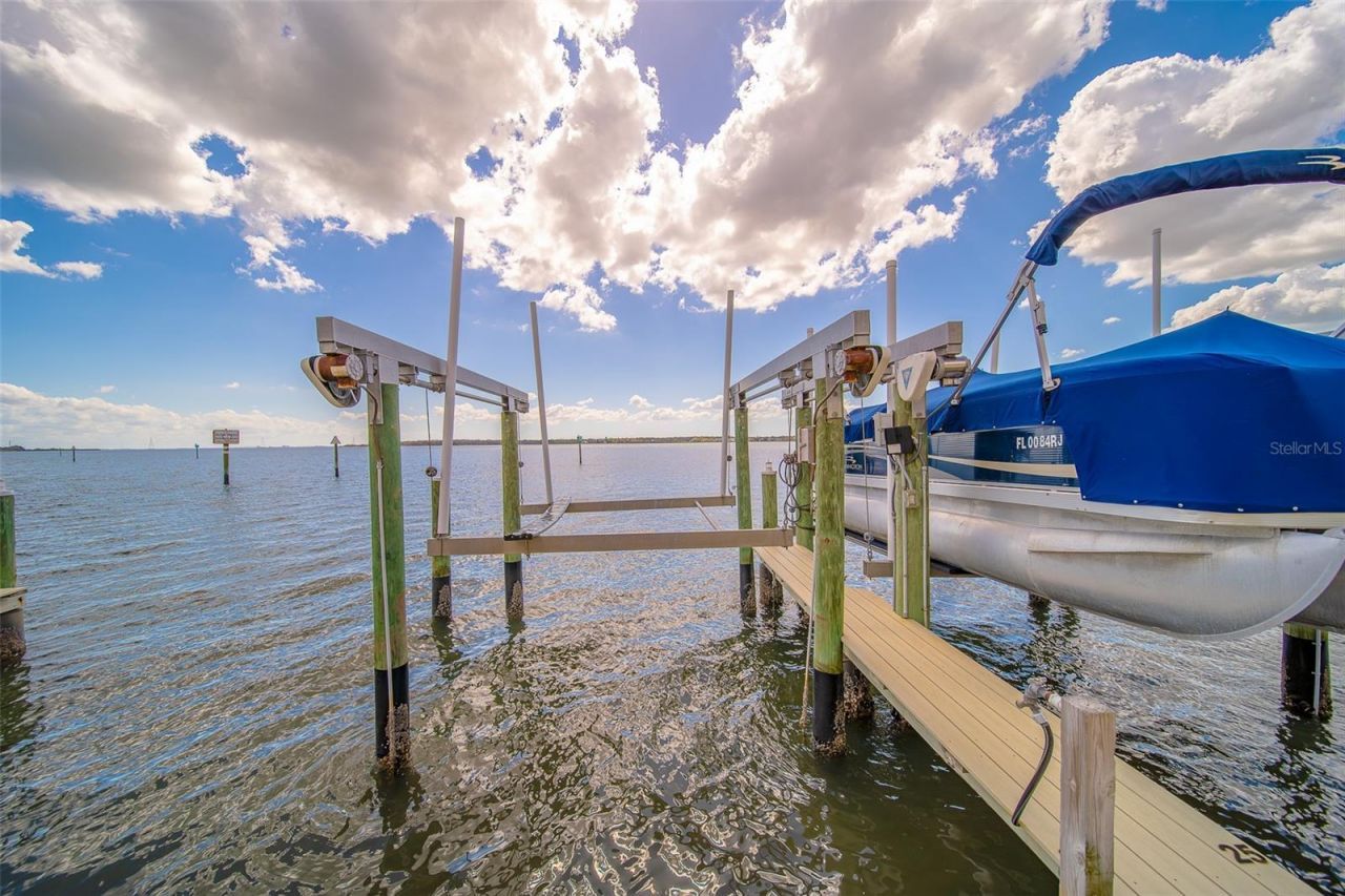 138 Brent Circle, Oldsmar, FL 34677 Photo