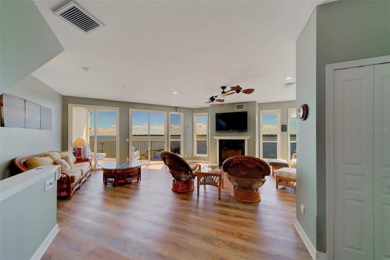 138 Brent Circle, Oldsmar, FL 34677 Photo