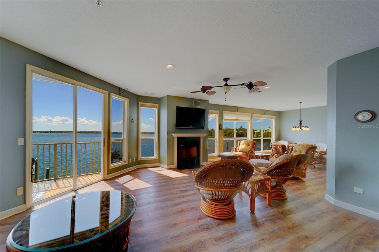 138 Brent Circle, Oldsmar, FL 34677 Photo