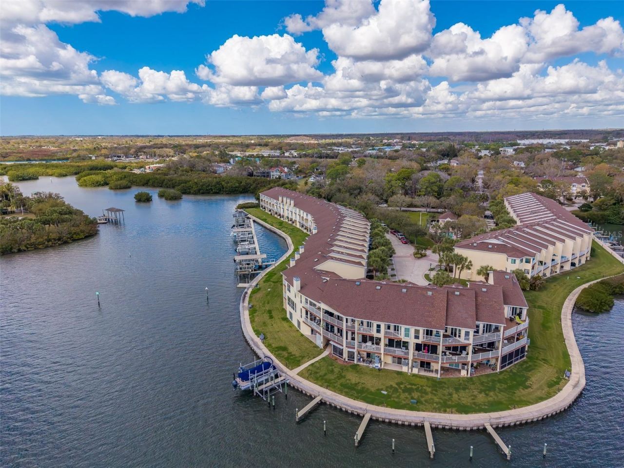 138 Brent Circle, Oldsmar, FL 34677 Photo