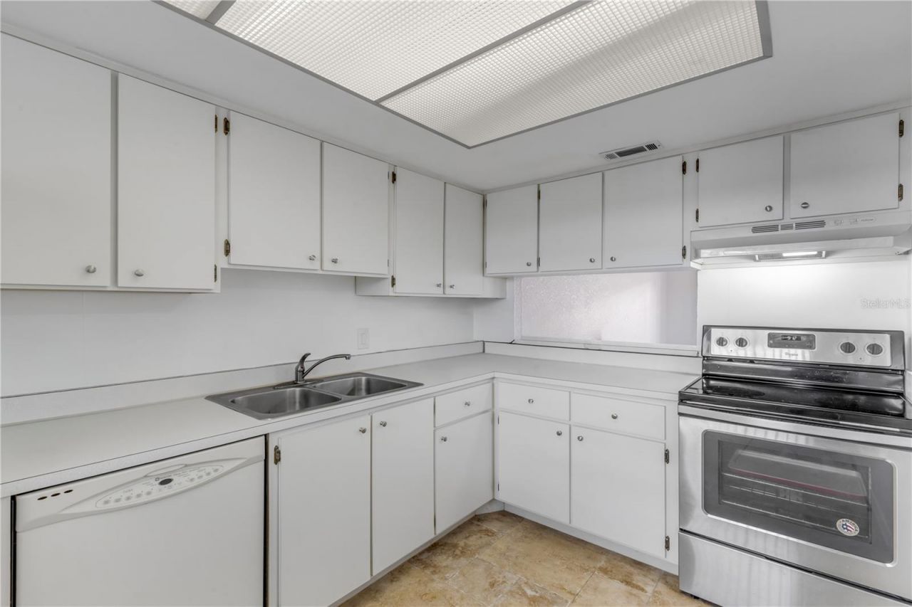 325 N Causeway, Unit 1030, New Smyrna Beach, FL 32169 Photo