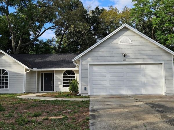 370 S COBBLE COURT , MOUNT DORA, FL 32757