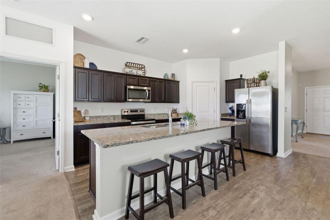 814 Highgate Oaks Place, Seffner, FL 33584 Photo