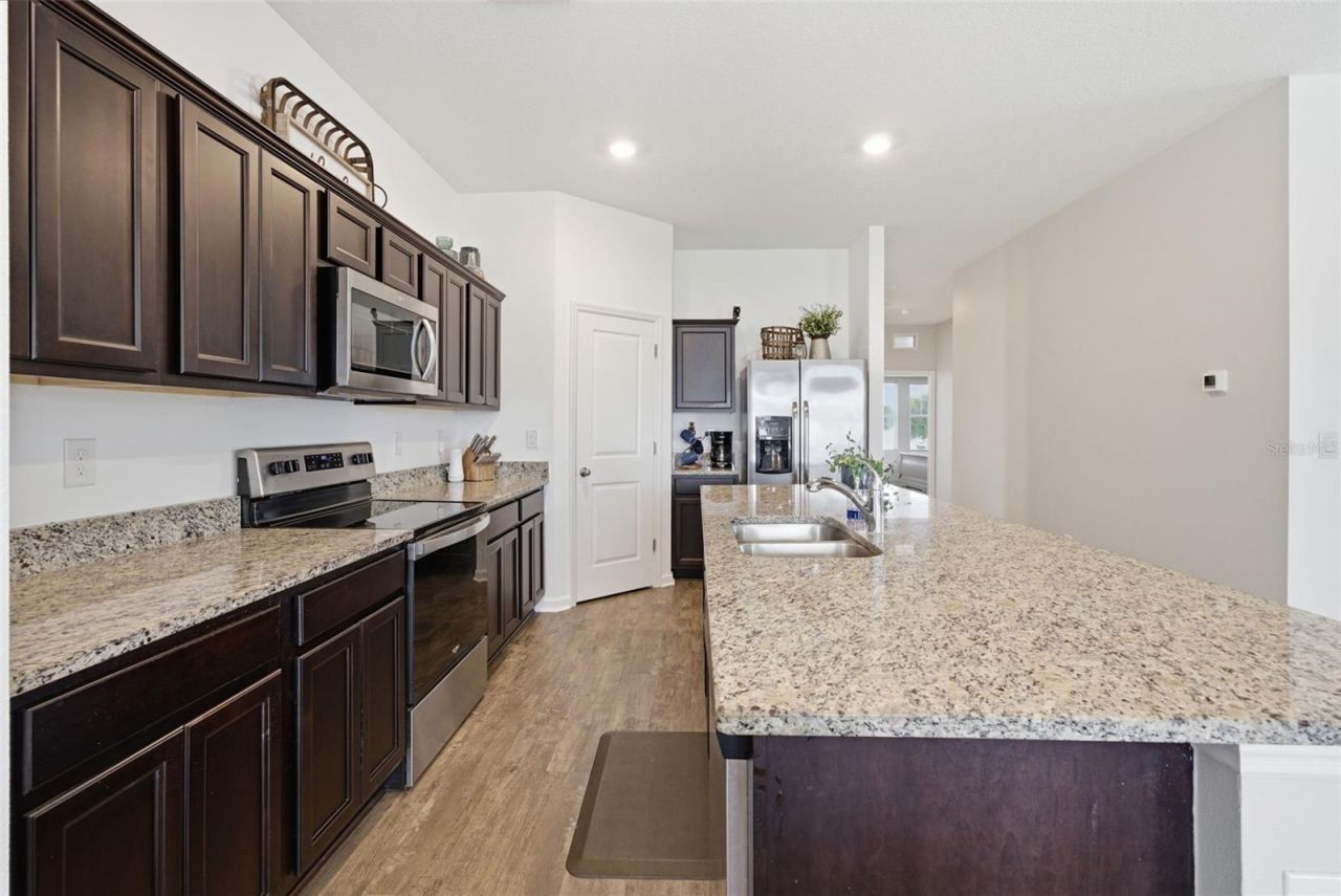 814 Highgate Oaks Place, Seffner, FL 33584 Photo