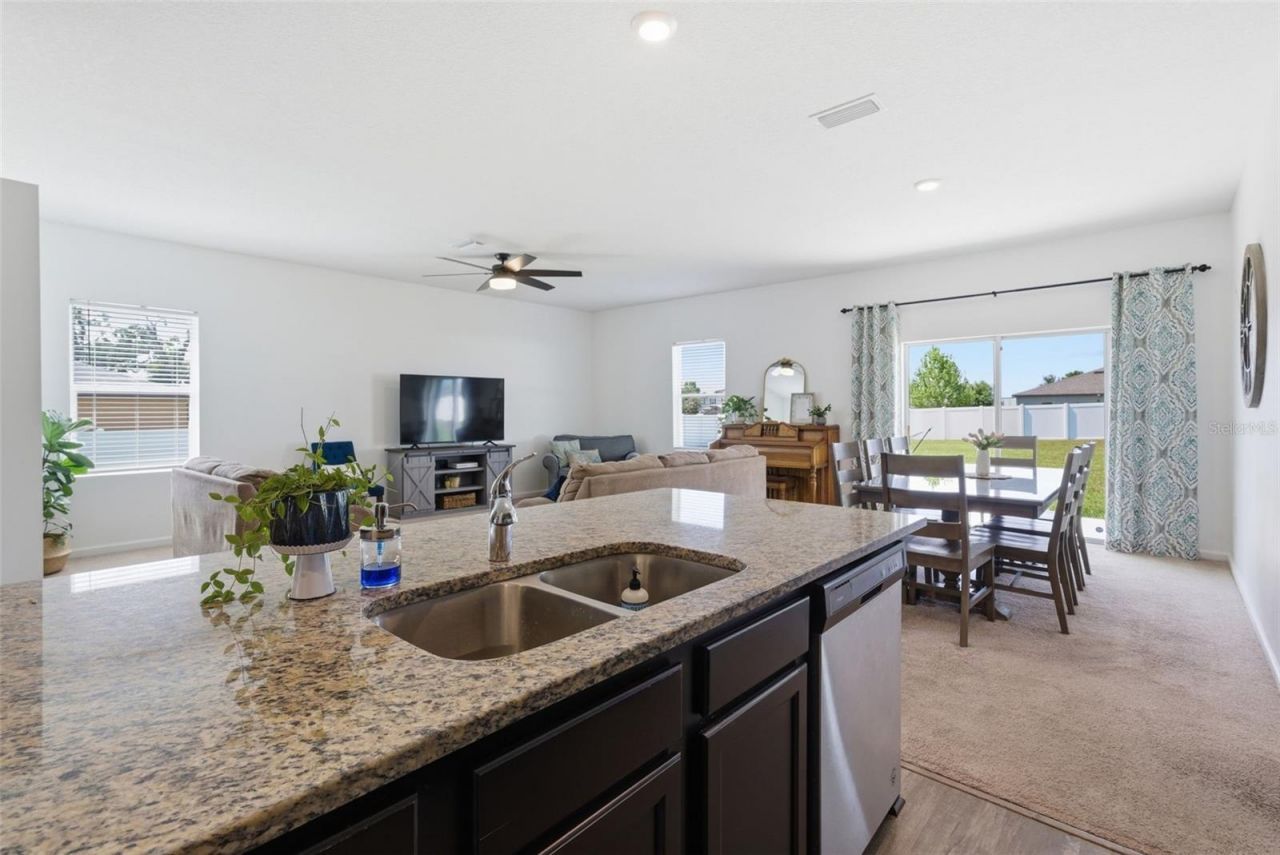 814 Highgate Oaks Place, Seffner, FL 33584 Photo