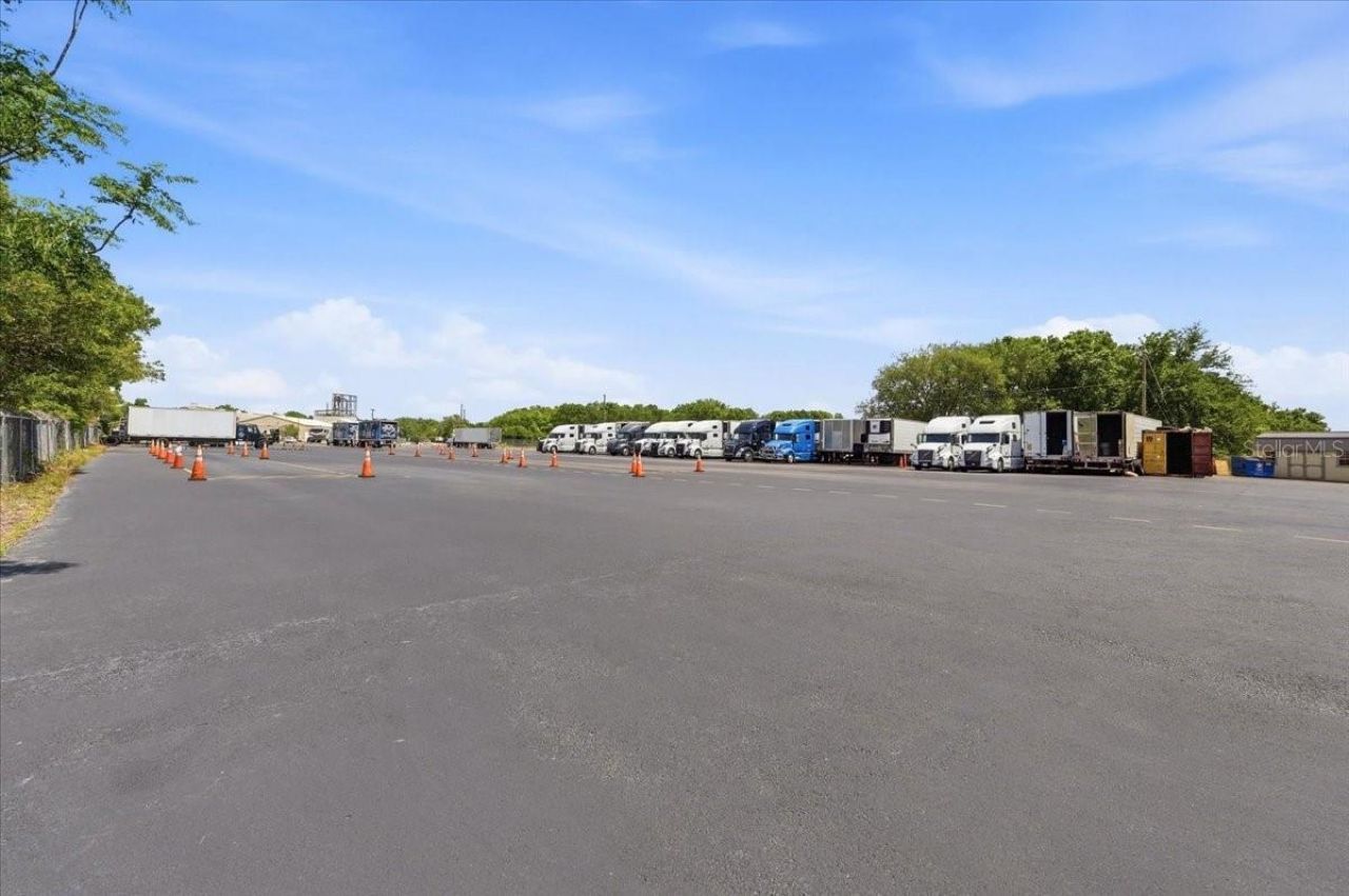 100 S Airport Road , Lake Wales, FL 33859 Photo