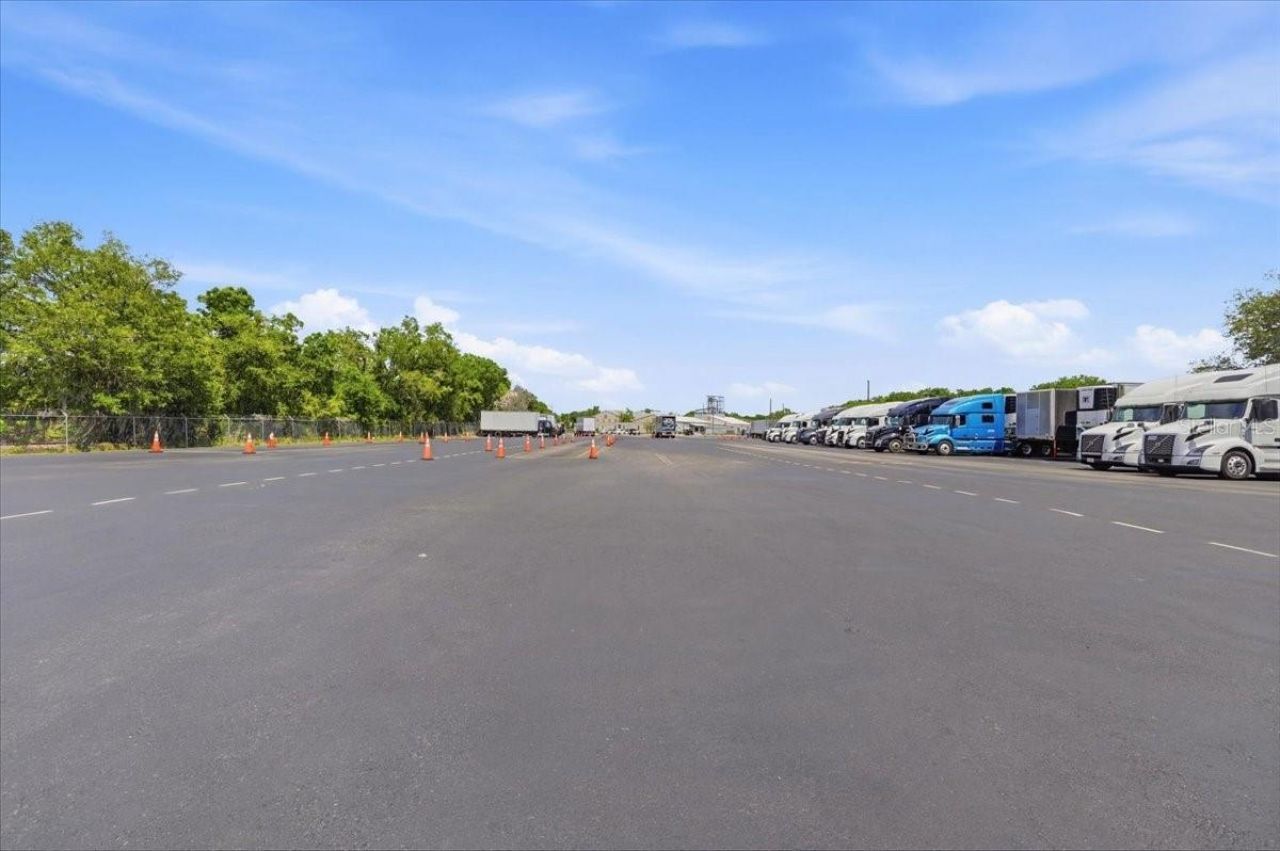 100 S Airport Road , Lake Wales, FL 33859 Photo