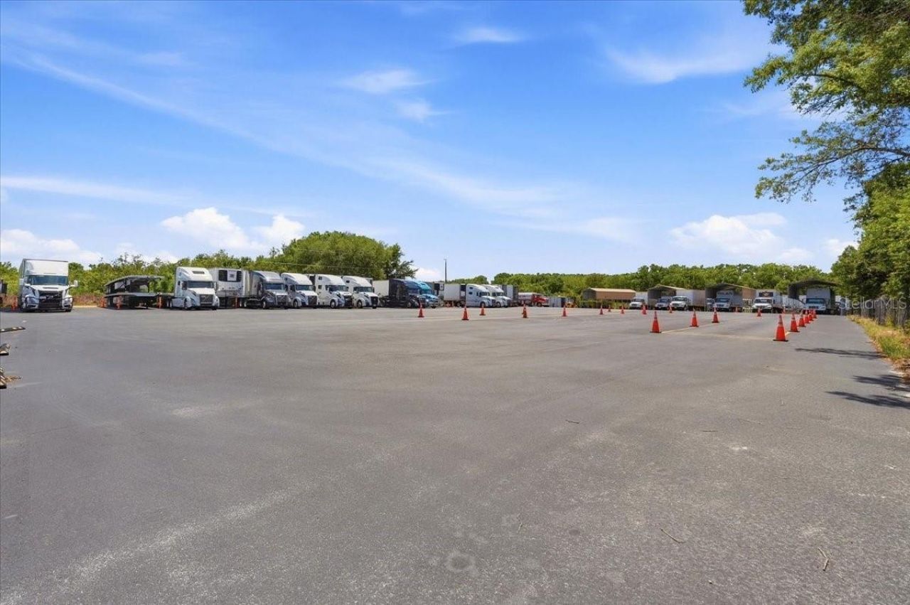 100 S Airport Road , Lake Wales, FL 33859 Photo