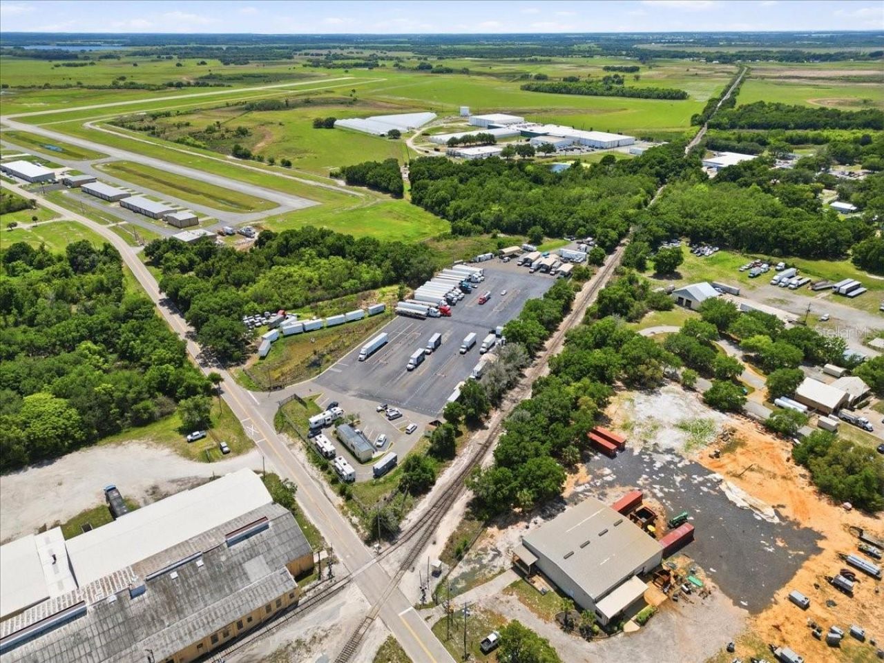 100 S Airport Road , Lake Wales, FL 33859 Photo