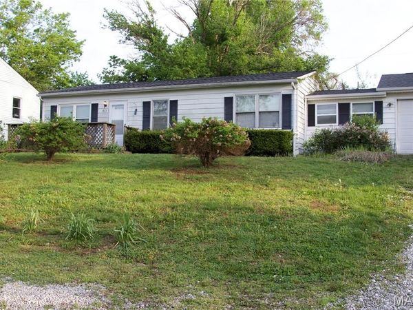 621 Bernard Drive, Belleville, IL 62223