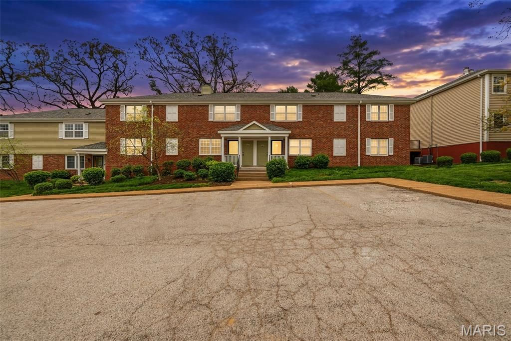 1603 Thrush Terrace , Brentwood, MO 63144 Main Photo