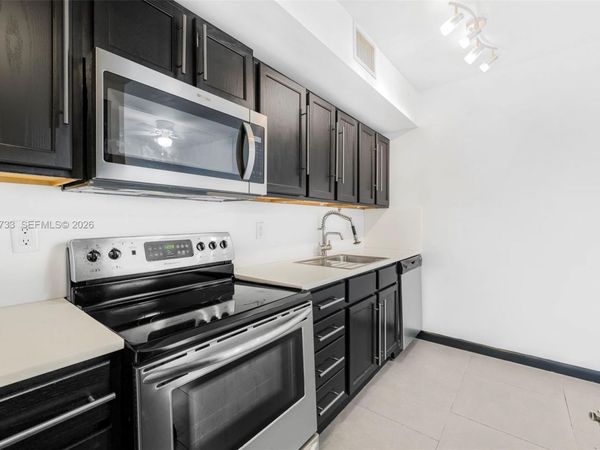 1876 SW 11th Ter, Unit 302, Miami, FL 33135